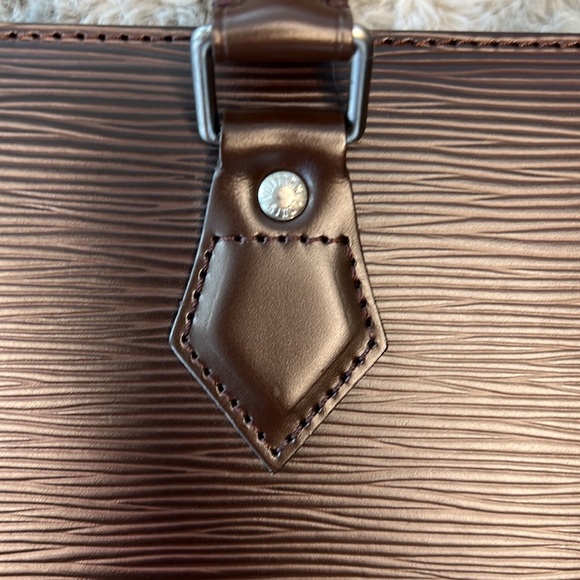 Louis Vuitton Plat Epi Moka ✨Mint condition.✨ - Picture 8 of 9